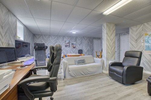 Salle familiale - 890 Route Morin, Val-David, QC - Indoor