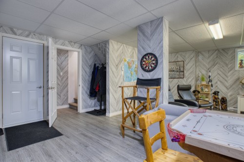 Salle familiale - 890 Route Morin, Val-David, QC - Indoor