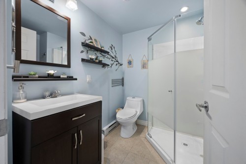 Salle de bains - 25 Place François-Perrot, L'Île-Perrot, QC - Indoor Photo Showing Bathroom