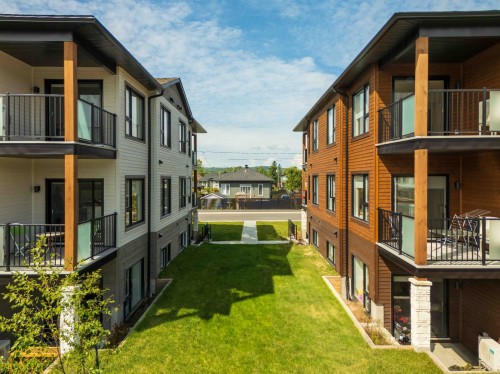 Exterior - 3-160 Rue Du Cantouque, Mont-Tremblant, QC - Outdoor With Exterior