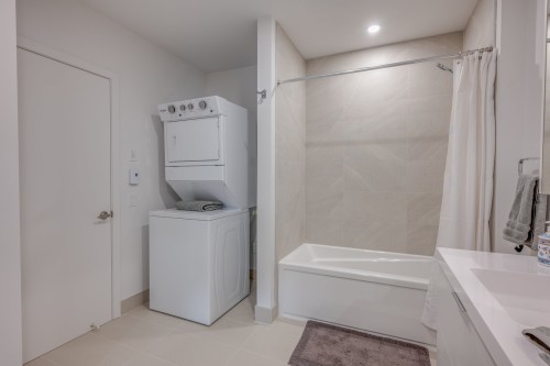 Salle de bains - 8-120 Rue Du Cantouque, Mont-Tremblant, QC - Indoor Photo Showing Laundry Room