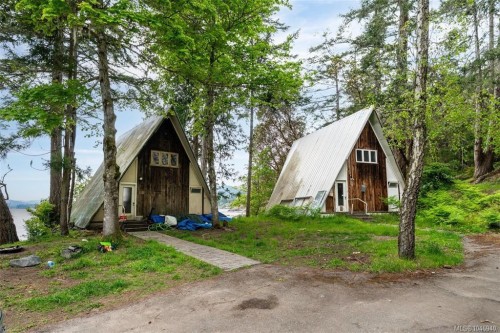 1424 Gillespie Rd, Sooke, BC 