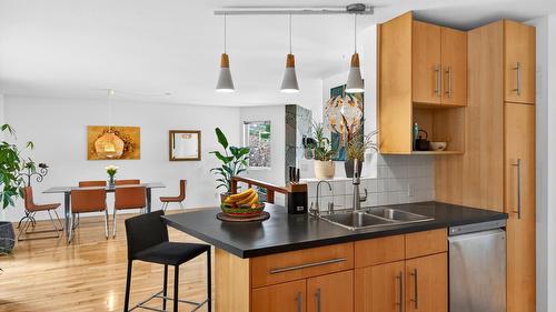 183 Magic Drive, Kelowna, BC - Indoor Photo Showing Kitchen With Double Sink