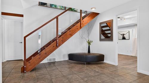183 Magic Drive, Kelowna, BC - Indoor Photo Showing Other Room