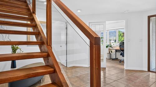 183 Magic Drive, Kelowna, BC - Indoor Photo Showing Other Room
