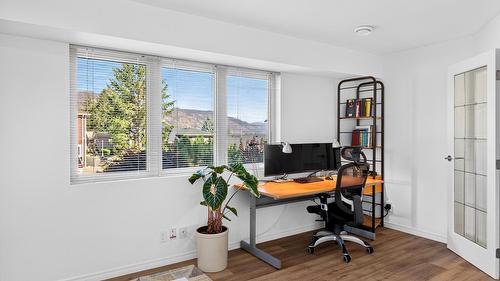 183 Magic Drive, Kelowna, BC - Indoor Photo Showing Office