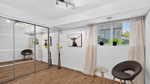 183 Magic Drive, Kelowna, BC - Indoor Photo Showing Other Room