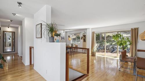 183 Magic Drive, Kelowna, BC - Indoor