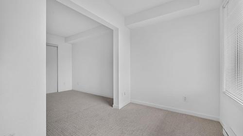 306-1550 Dickson Avenue, Kelowna, BC - Indoor Photo Showing Other Room