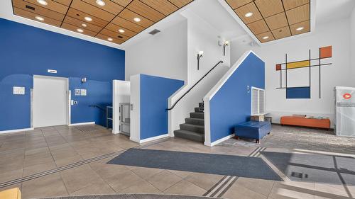 306-1550 Dickson Avenue, Kelowna, BC - Indoor Photo Showing Other Room