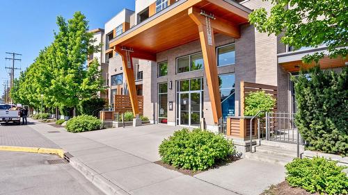 306-1550 Dickson Avenue, Kelowna, BC - Outdoor With Facade