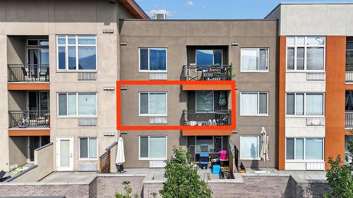 306-1550 Dickson Avenue, Kelowna, BC - Outdoor With Facade