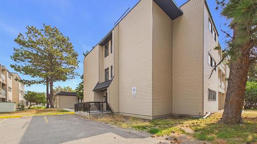 102-1108 23rd Avenue  Cranbrook, BC V1C 5T6