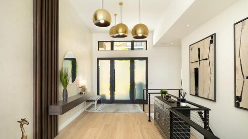 538 Clifton Court, Kelowna, BC - Indoor Photo Showing Other Room