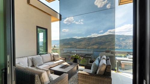 538 Clifton Court, Kelowna, BC -  With Deck Patio Veranda With View With Exterior