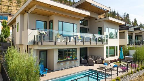 538 Clifton Court, Kelowna, BC - Outdoor With In Ground Pool With Deck Patio Veranda