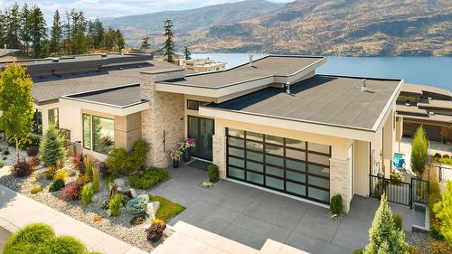 538 Clifton Court, Kelowna, BC - Outdoor With Body Of Water