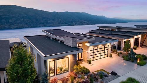 538 Clifton Court, Kelowna, BC - Outdoor With Body Of Water With View