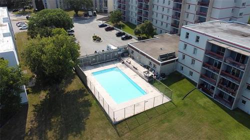 410-35 Valhalla Dr, Winnipeg, MB - Outdoor