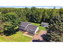 35 Rue Des Roches Bouctouche, NB E4S 3B4
