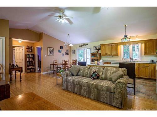 252 Railing Rd, Lincoln, NB 