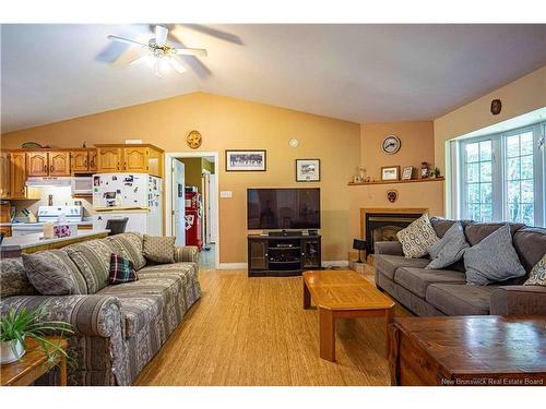 252 Railing Rd, Lincoln, NB 