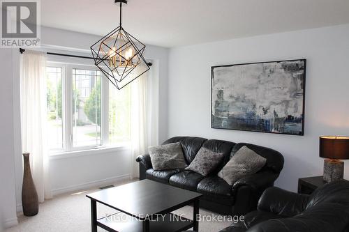 21 - 12 Poplar Drive, Cambridge, ON - Indoor Photo Showing Living Room