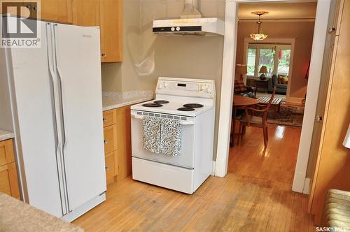 623 4Th Avenue N, Saskatoon, SK - Indoor Photo Showing Kitchen