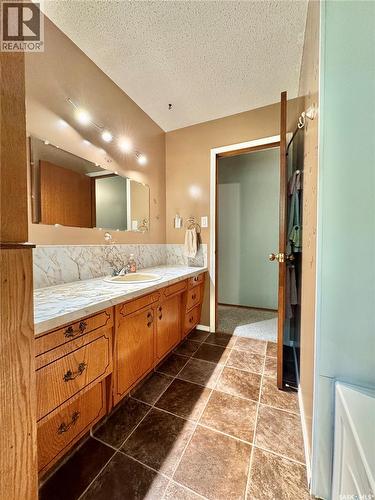 100 Henderson Street, Grayson, SK - Indoor Photo Showing Bathroom