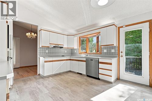 92 Wentworth Crescent, Saskatoon, SK - Indoor Photo Showing Kitchen
