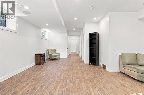 1019A 10Th Street E, Saskatoon, SK - Indoor