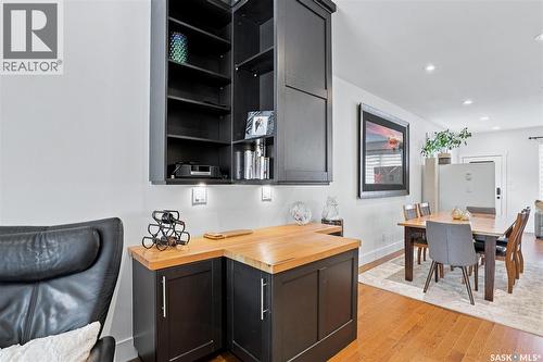 1019A 10Th Street E, Saskatoon, SK - Indoor