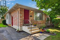 7 FANJOY DRIVE St. Thomas, ON N5R 6B2