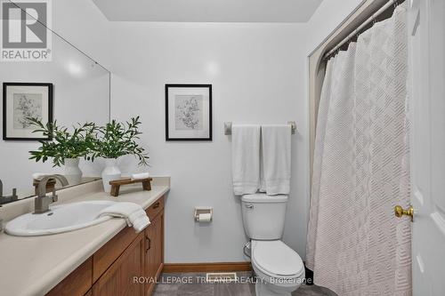 7 Fanjoy Drive, St. Thomas, ON - Indoor Photo Showing Bathroom