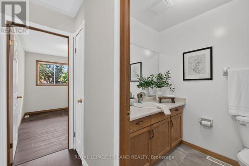 7 Fanjoy Drive, St. Thomas, ON - Indoor Photo Showing Bathroom