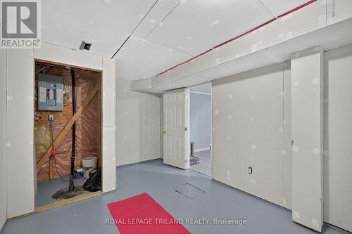 7 Fanjoy Drive, St. Thomas, ON - Indoor Photo Showing Other Room