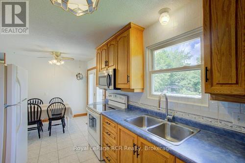280 Domville Street, Wellington North (Arthur), ON - Indoor Photo Showing Kitchen With Double Sink