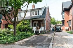 40 DELAWARE AVENUE Toronto, ON M6H 2S7