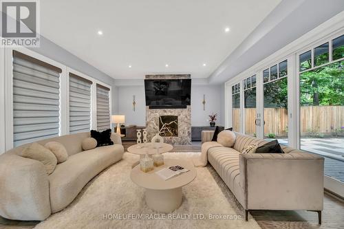 271 Oakhill Road, Mississauga, ON - Indoor Photo Showing Living Room With Fireplace