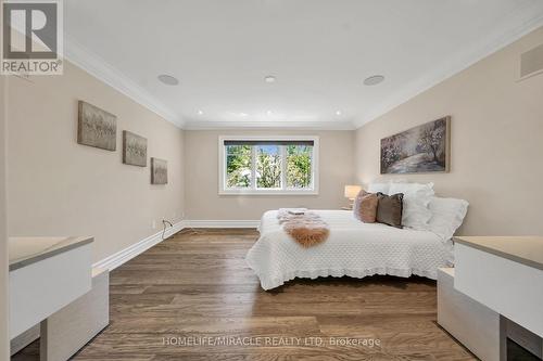 271 Oakhill Road, Mississauga, ON - Indoor Photo Showing Bedroom