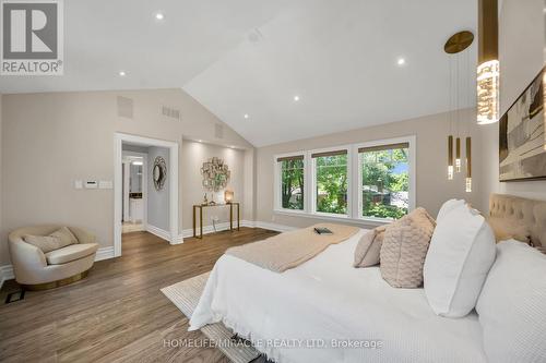 271 Oakhill Road, Mississauga, ON - Indoor Photo Showing Bedroom