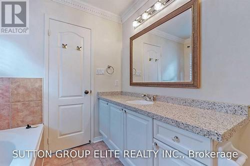 2485 Bankside Drive, Mississauga, ON -  Photo Showing Bathroom