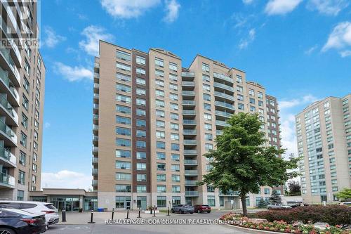 909 - 23 ONEIDA CRESCENT  Richmond Hill, ON L4B 0A2