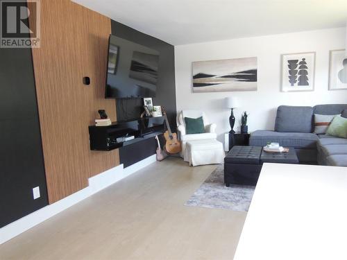 291 St. Patrick St, Sault Ste. Marie, ON - Indoor Photo Showing Living Room