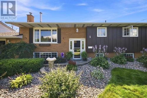 5 VALLEY STREET  Laurentian Valley, ON K8A 8R3