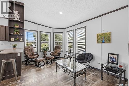 109 Lakeview Drive, Island View, SK - Indoor Photo Showing Living Room