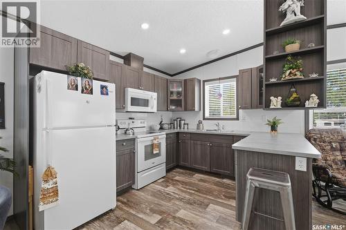 109 Lakeview Drive, Island View, SK - Indoor Photo Showing Kitchen