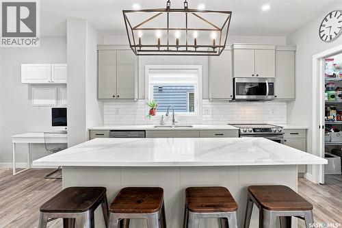 222 Dubois Crescent, Saskatoon, SK - Indoor Photo Showing Kitchen With Upgraded Kitchen