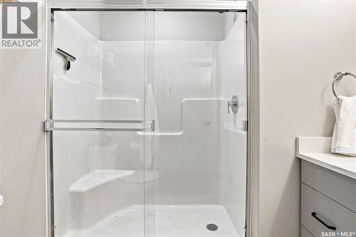 222 Dubois Crescent, Saskatoon, SK - Indoor Photo Showing Bathroom