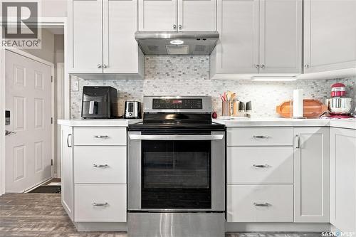 2 Springstein Avenue, Regina, SK - Indoor Photo Showing Kitchen